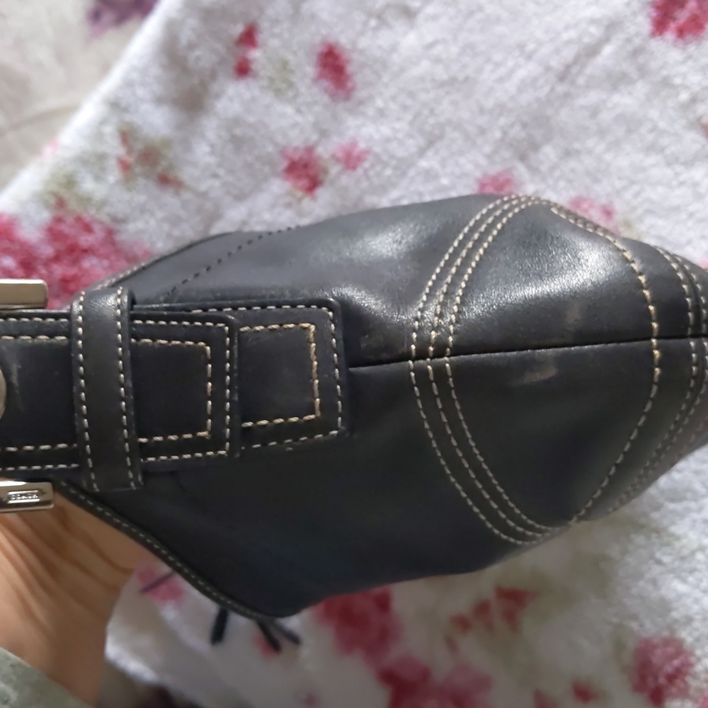 Coach purse - Picture 3 of 12